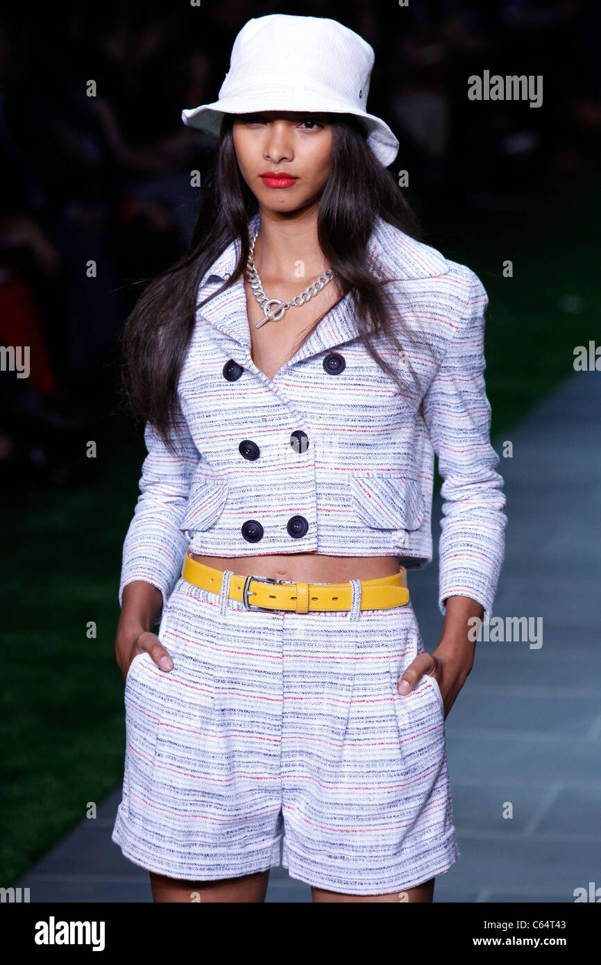 Runway Model on the runway for Tommy Hilfiger Spring/Summer 2011 Fashion  Presentation, Lincoln Center, New York, NY September 12, 2010. Photo By:  Jennifer Polixenni Brankin/Everett Collection Stock Photo - Alamy