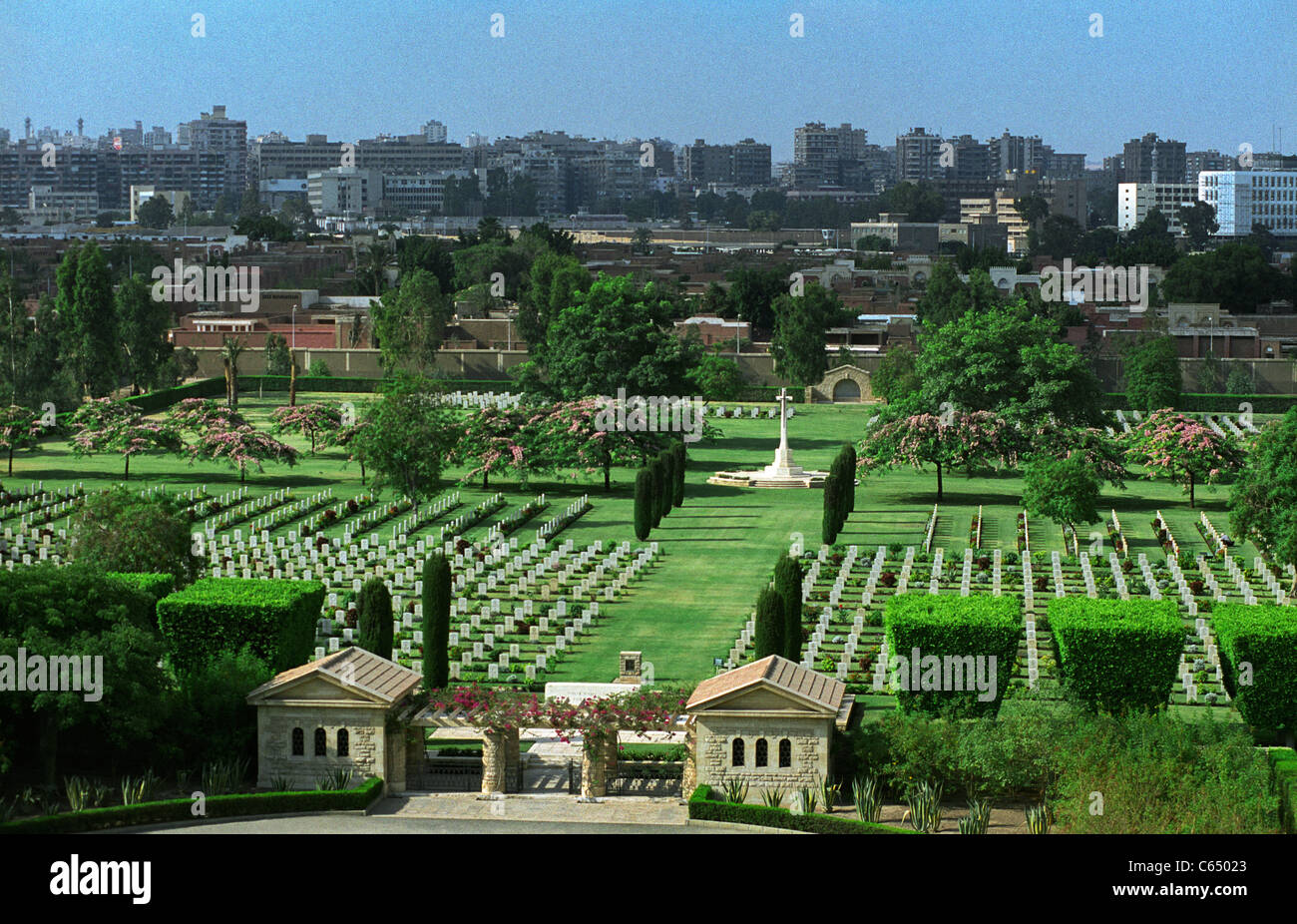 Heliopolis War Cemetery, Cairo, Egypt. Maintained by the Commonwealth War Graves Commission. Stock Photo