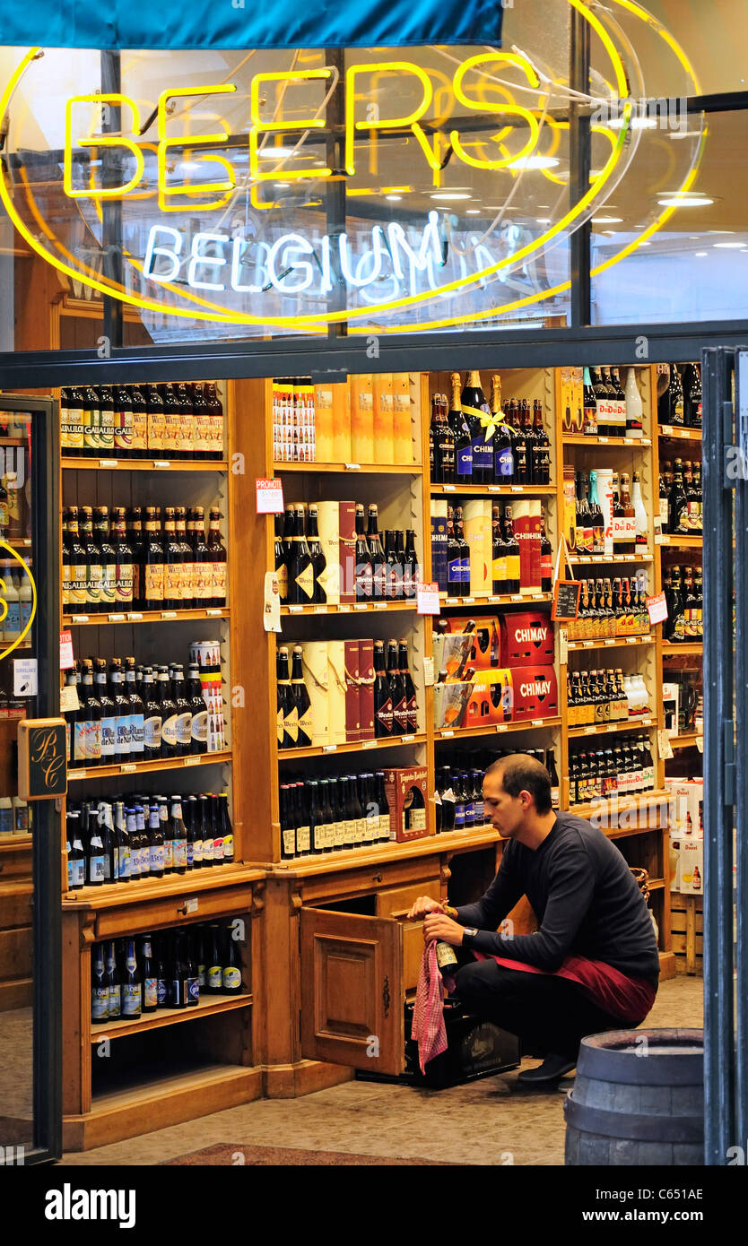 Shop brussels belgium beer hires stock photography and images Alamy