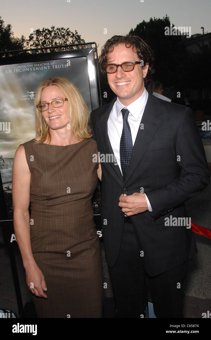 Elisabeth Shue, Davis Guggenheim at arrivals for WAITING FOR SUPERMAN Premiere, Paramount Theater, Los Angeles, CA September 20, 2010. Photo By: Michael Germana/Everett Collection Stock Photo