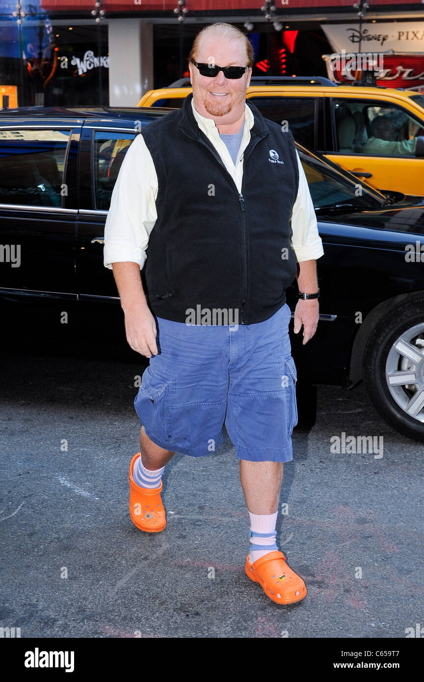 Mario batali crocs hi-res stock photography and images - Alamy