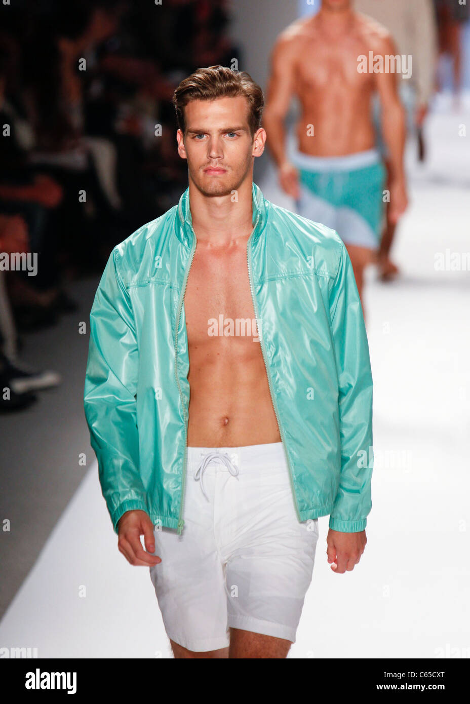 Fashion week Ellis perry spring runway for woman Fashion week Ellis perry spring runway for woman