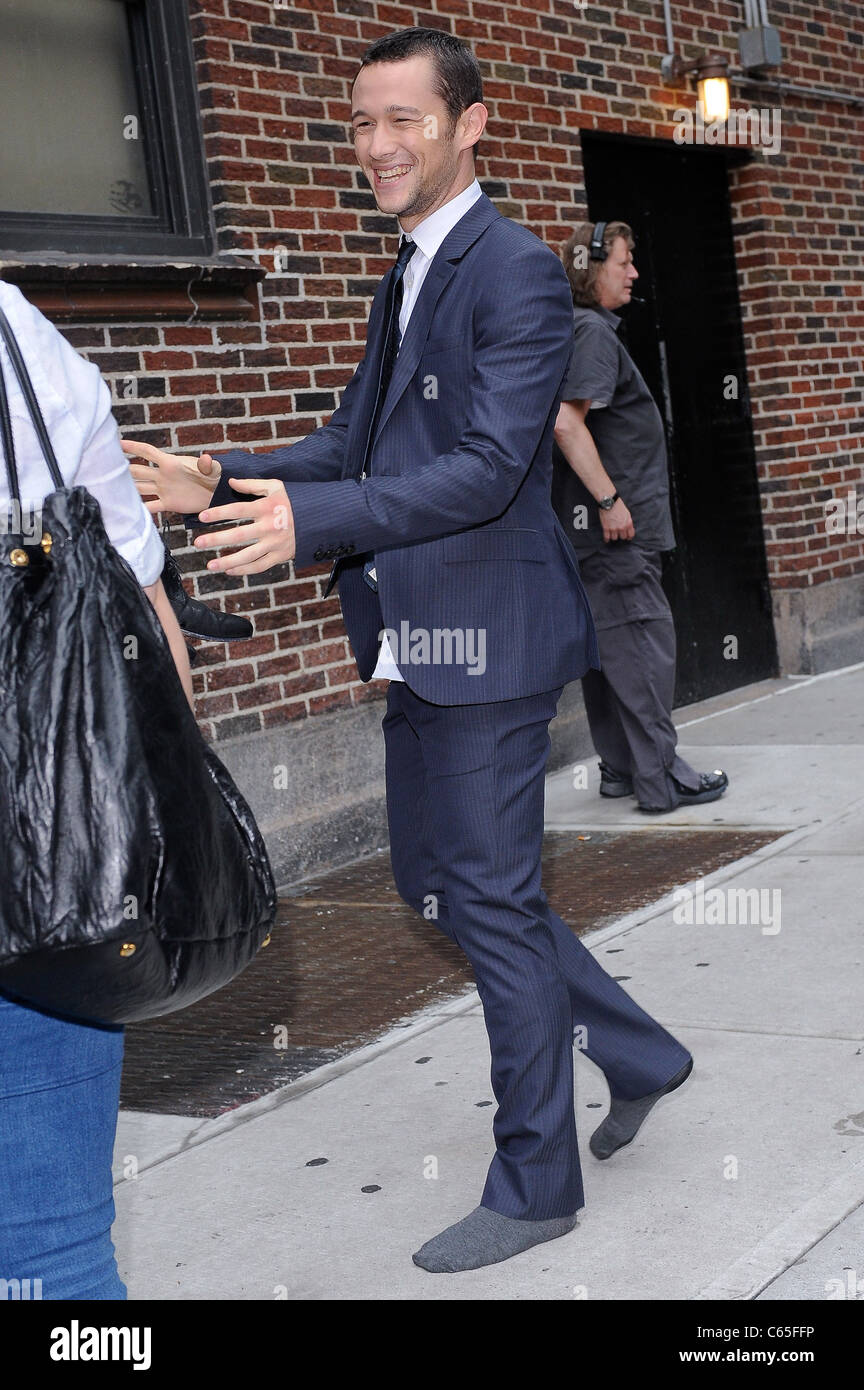 Joseph Gordon-Levitt, visits the 'Late Show With David Letterman' out and about for CELEBRITY CANDIDS - WEDNESDAY, , New York, NY July 14, 2010. Photo By: Ray Tamarra/Everett Collection Stock Photo