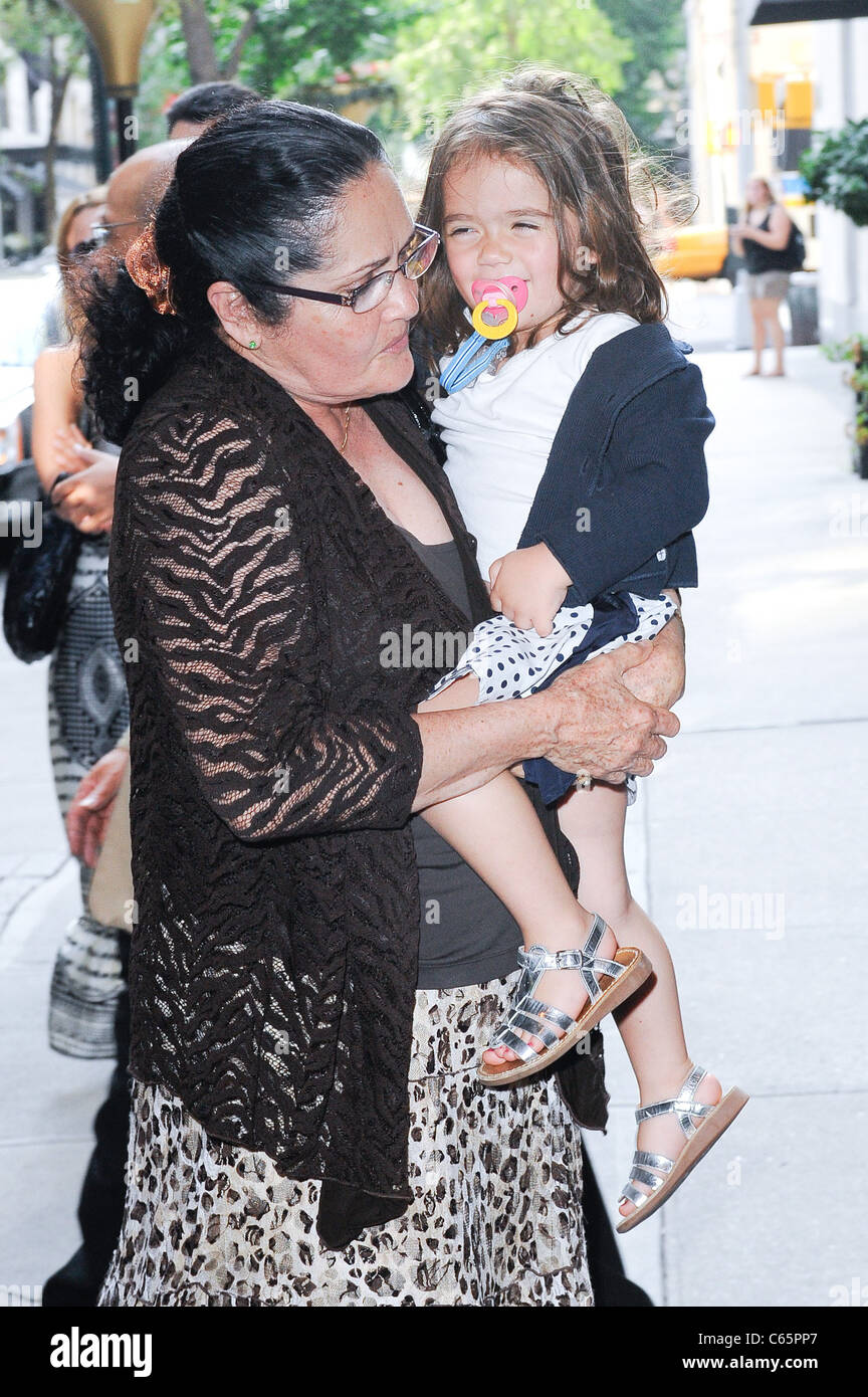 Valentina Paloma Pinault (R) and her nanny enter their Upper East Side  hotel out and about for CELEBRITY CANDIDS - WEDNESDAY Stock Photo - Alamy