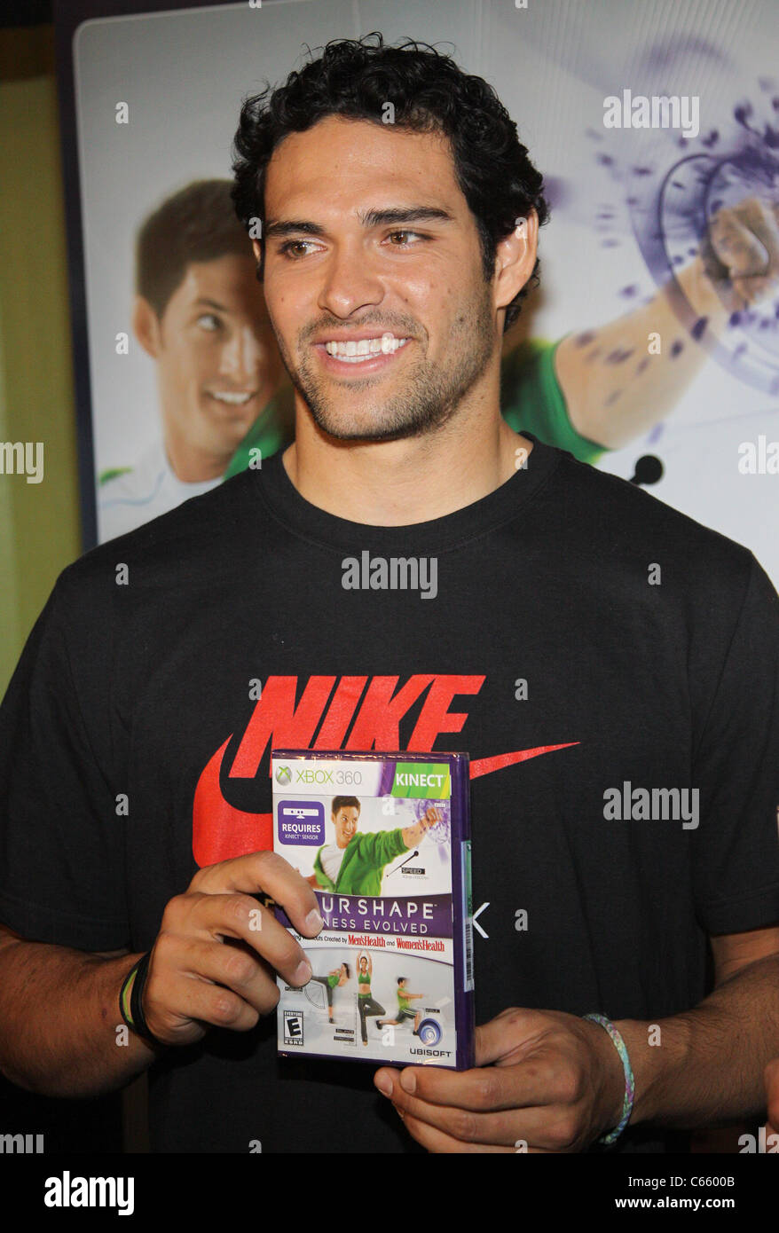 https://c8.alamy.com/comp/C6600B/mark-sanchez-in-attendance-for-xbox-kinect-your-shape-fitness-evolved-C6600B.jpg