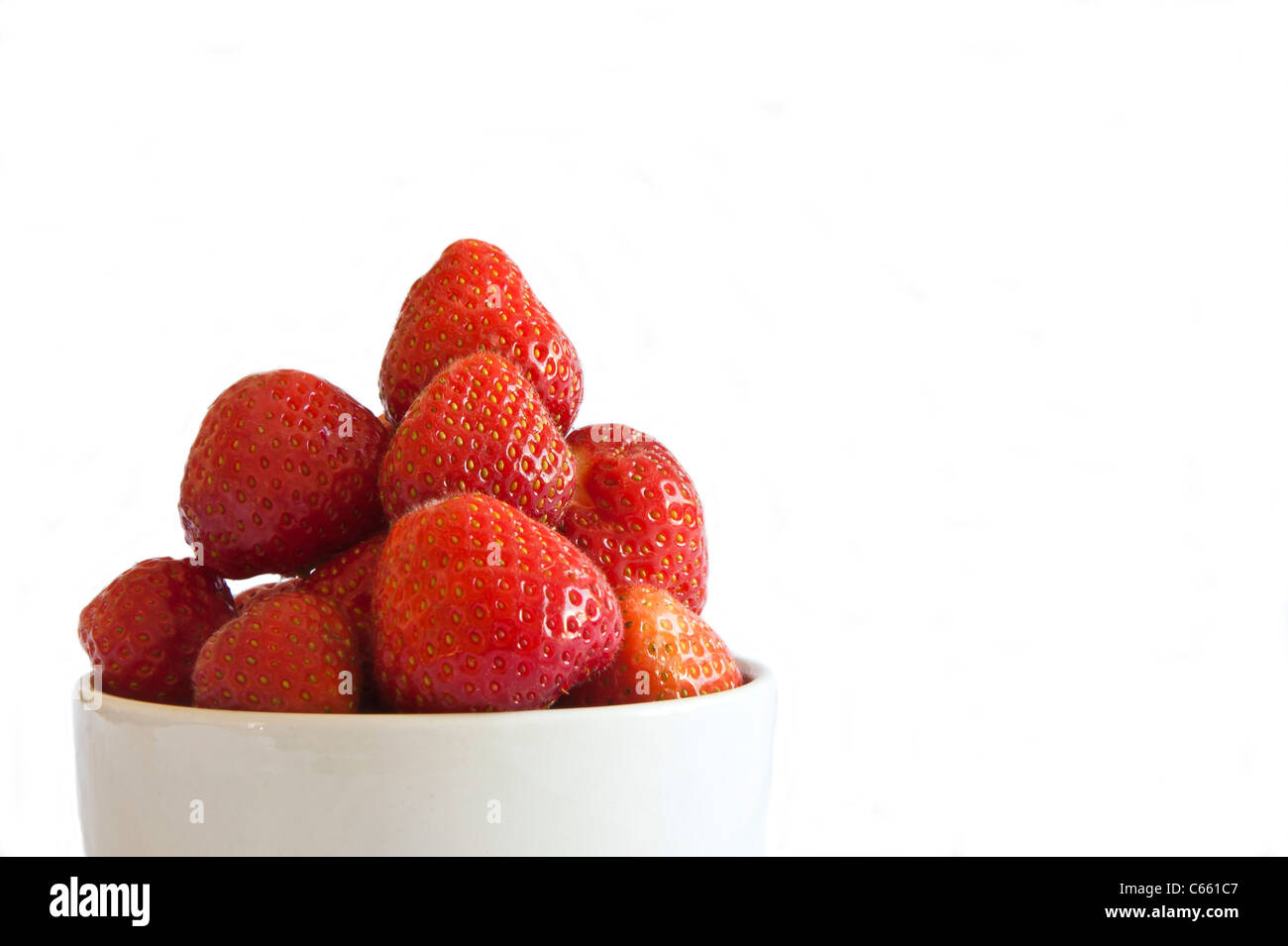 fresh ripe strawberries in a white porcelain dish Stock Photo - Alamy