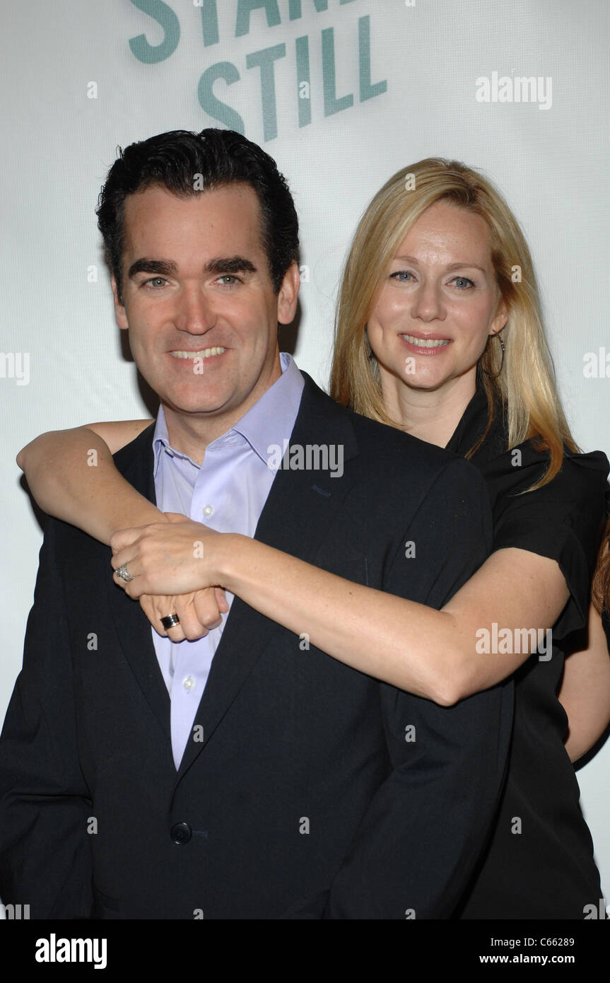 Brian D'Arcy James, Laura Linney in attendance for TIME STANDS STILL Broadway Cast Photo Call, Sardi's Restaurant, New York, NY Stock Photo