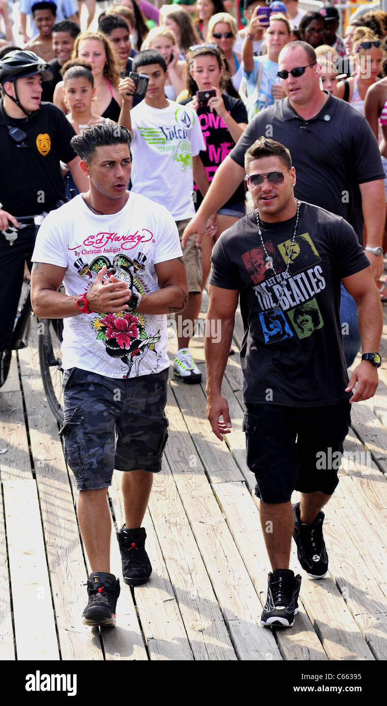 Paul DelVecchio,( DJ Pauly D), Ronnie OrtizMagro on the boardwalk