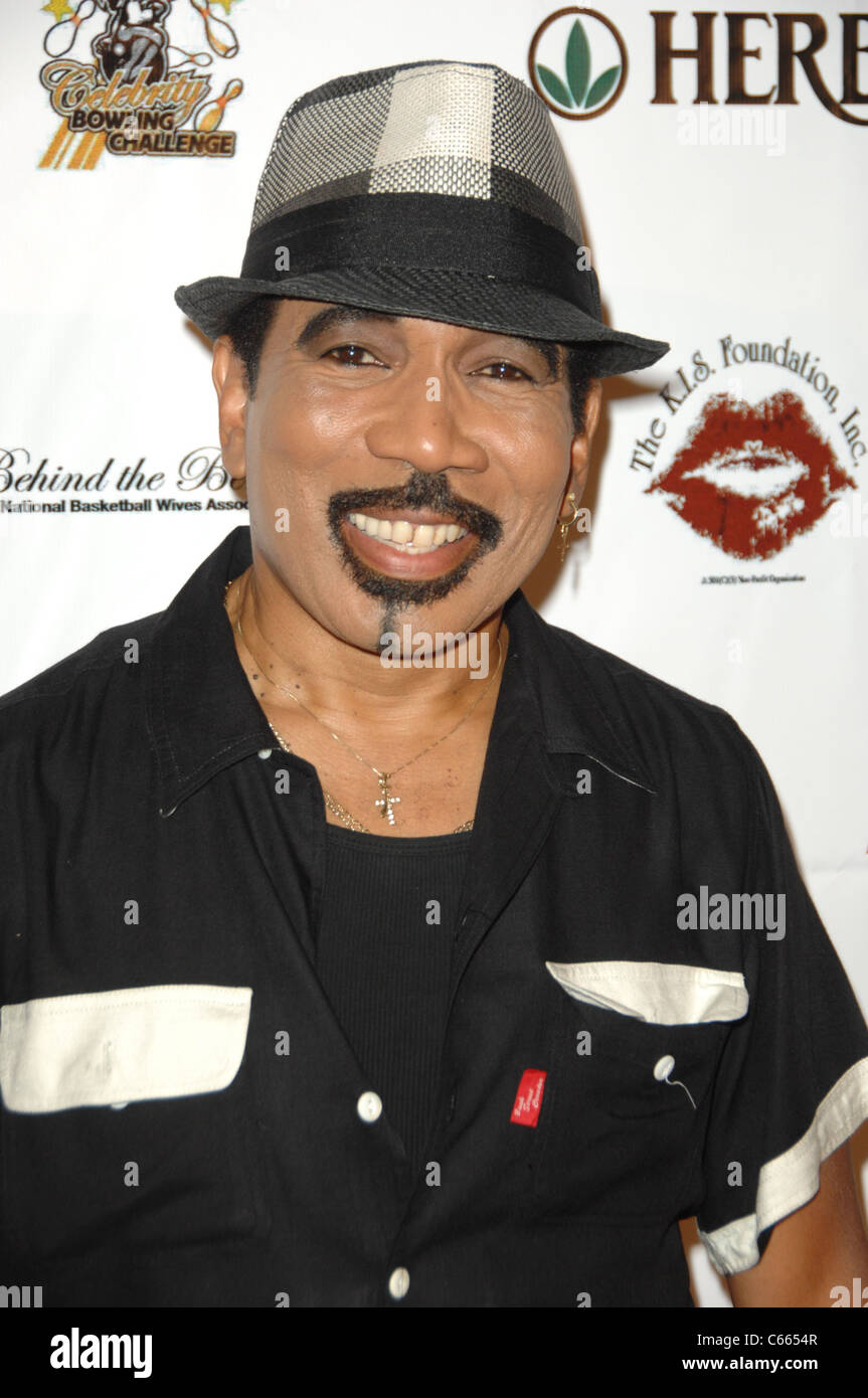 Jeff Anderson Gunter at arrivals for KiKi Shepard’s K.I.S. Foundation 7th Annual Celebrity Bowling Challenge, PINZ Entertainment Center, Studio City, CA September 17, 2010. Photo By: Dee Cercone/Everett Collection Stock Photo