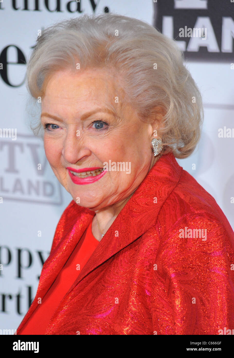 Betty White at arrivals for Betty White's 89th Birthday Party, Le