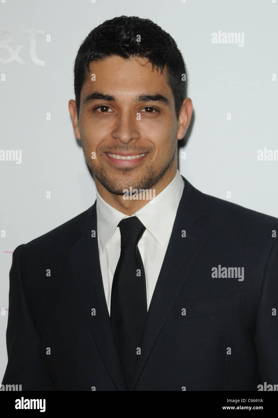 Wilmer valderrama los angeles premiere hi-res stock photography and images  - Page 3 - Alamy
