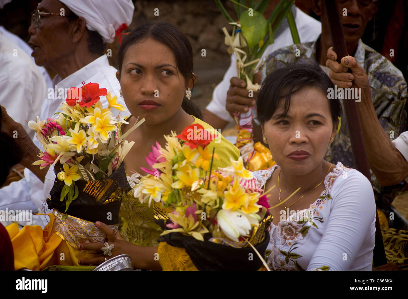 Women at Balinese Hindu street festival Stock Photo