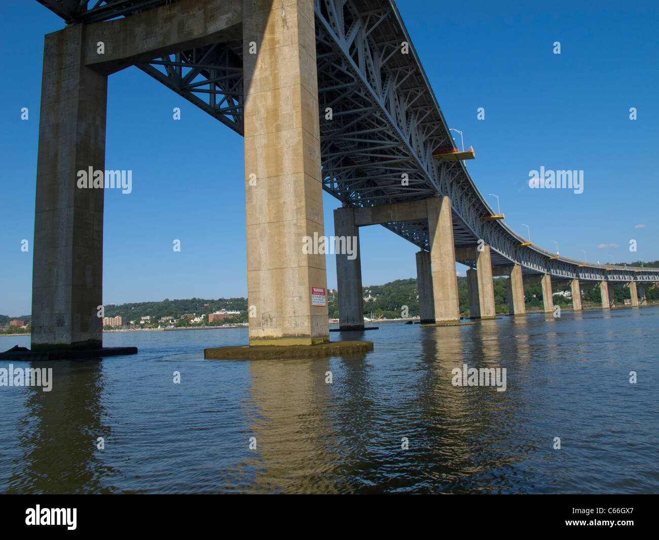 Tappan Zee Bridge over the Hudson river Stock Photo Alamy