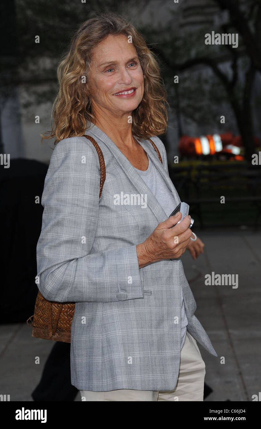 Lauren Hutton at arrivals for Vanity Fair Party at the Tribeca Film Festival, New York State Supreme Courthouse, New York, NY April 27, 2011. Photo By: Kristin Callahan/Everett Collection Stock Photo