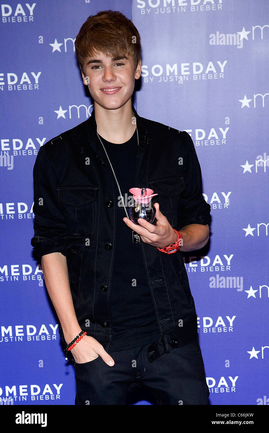 Justin Bieber at instore appearance for Justin Bieber SOMEDAY Fragrance Launch, Macy