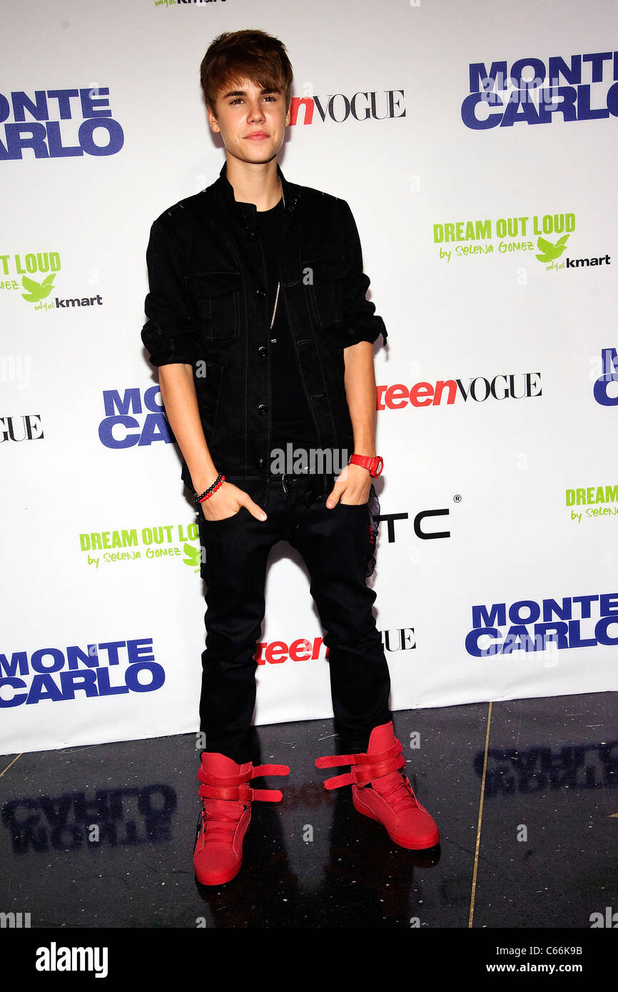 Justin Bieber at arrivals for MONTE CARLO Premiere, AMC Loews Lincoln  Square Theater, New York, NY June 23, 2011. Photo By: Lee/Everett  Collection Stock Photo - Alamy