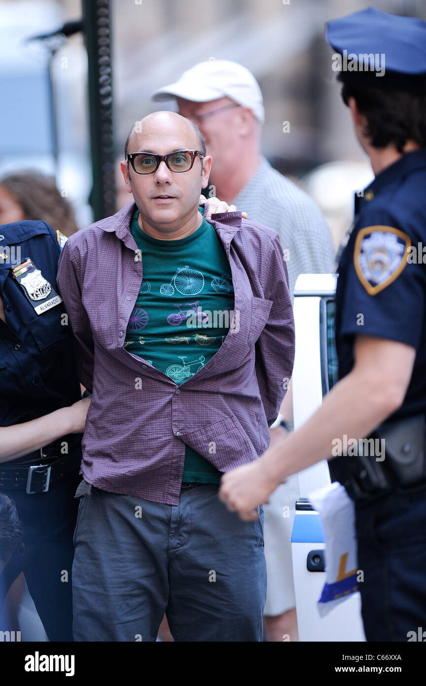 Willie Garson, Matt Bomer, film a scene at the ‘White Collar’ film set