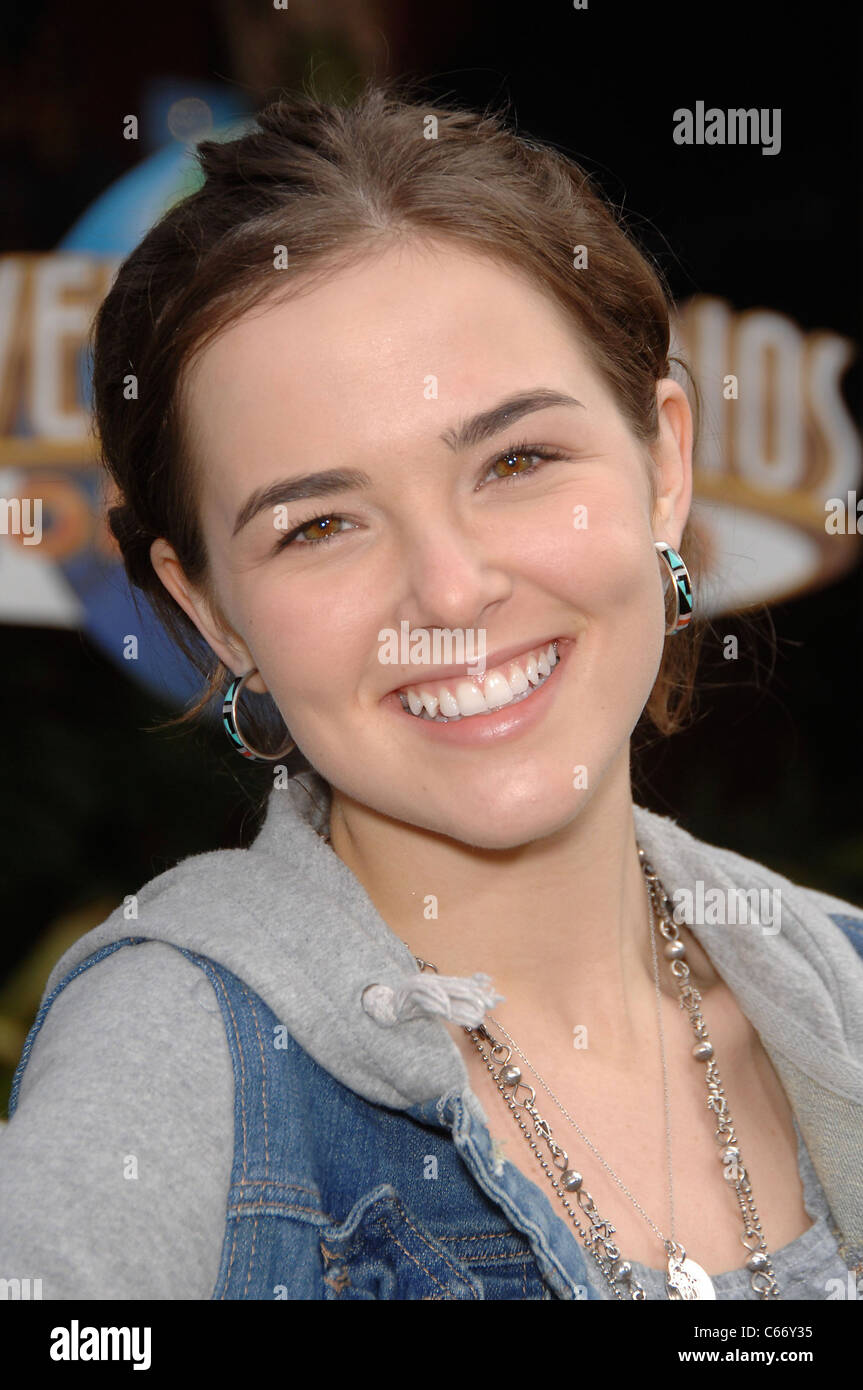 Zoey Deutch at arrivals for HOP Premiere, Universal CityWalk, Los Angeles, CA March 27, 2011. Photo By: Michael Germana/Everett Stock Photo