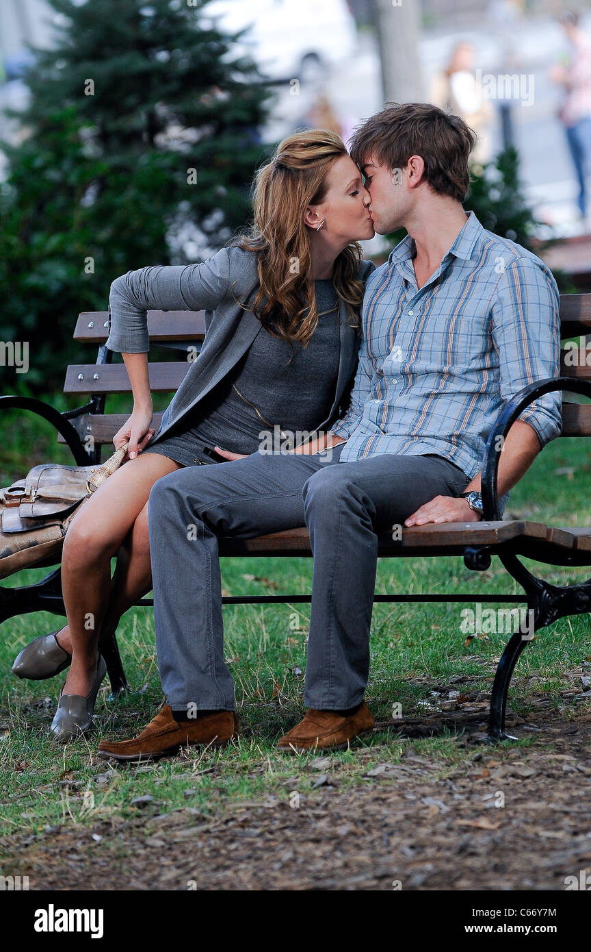 Chace Crawford And Carrie Underwood Kissing