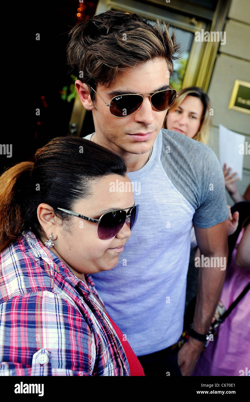 Zac Efron, enters his Midtown Manhattan hotel out and about for CELEBRITY CANDIDS - MONDAY, , New York, NY July 26, 2010. Photo Stock Photo