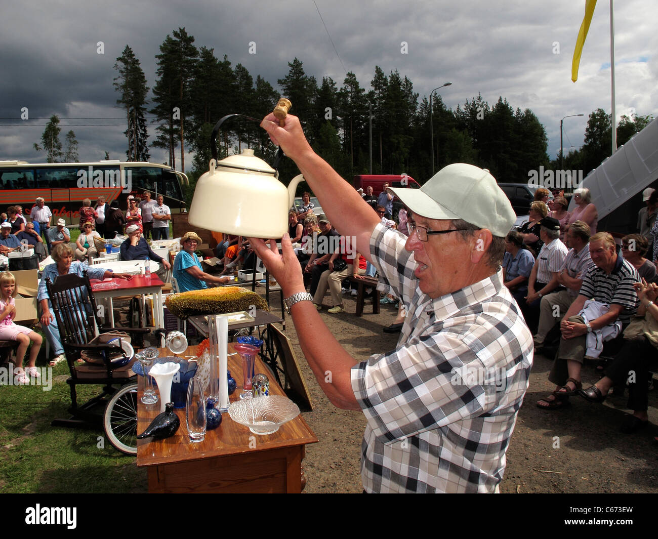 Scandinavia Finland open-air Auction at Antique house, selling offering second-hand household products Stock Photo