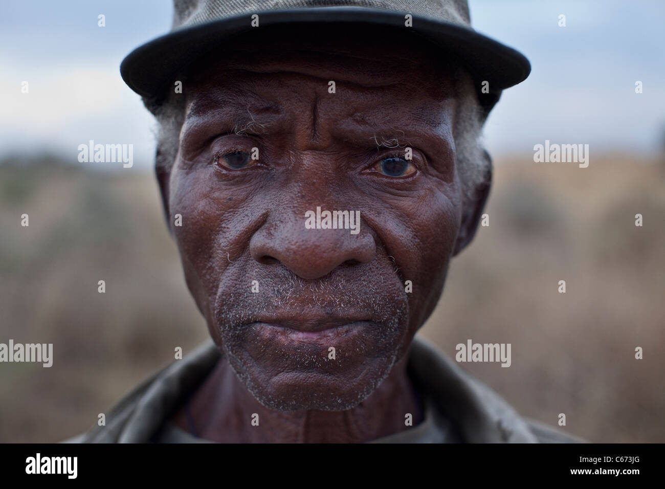 Tanzanian man hi-res stock photography and images - Alamy