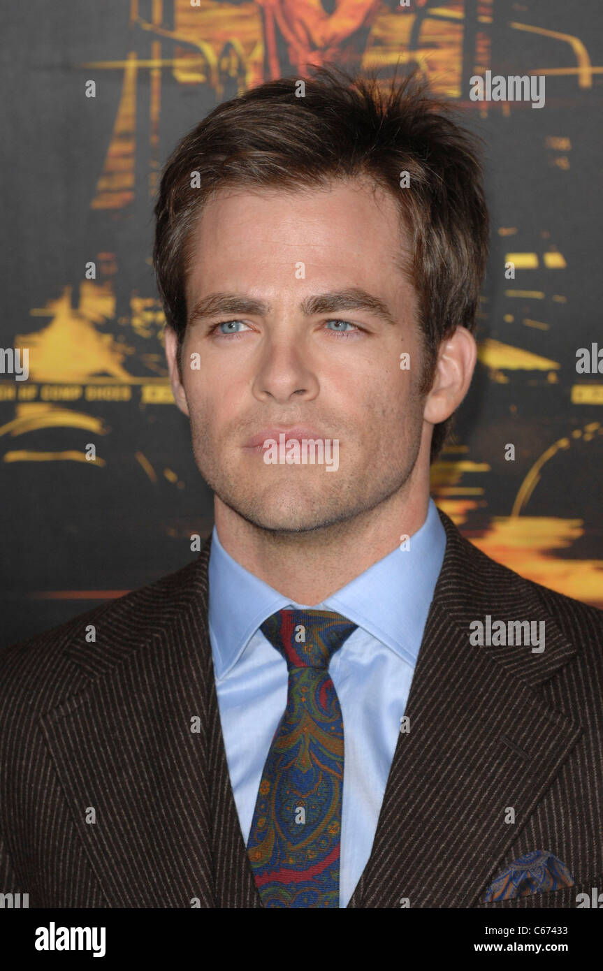 Chris Pine at arrivals for UNSTOPPABLE Premiere, Regency Village Theater, Westwood, CA October 26, 2010. Photo By: Elizabeth Goodenough/Everett Collection Stock Photo