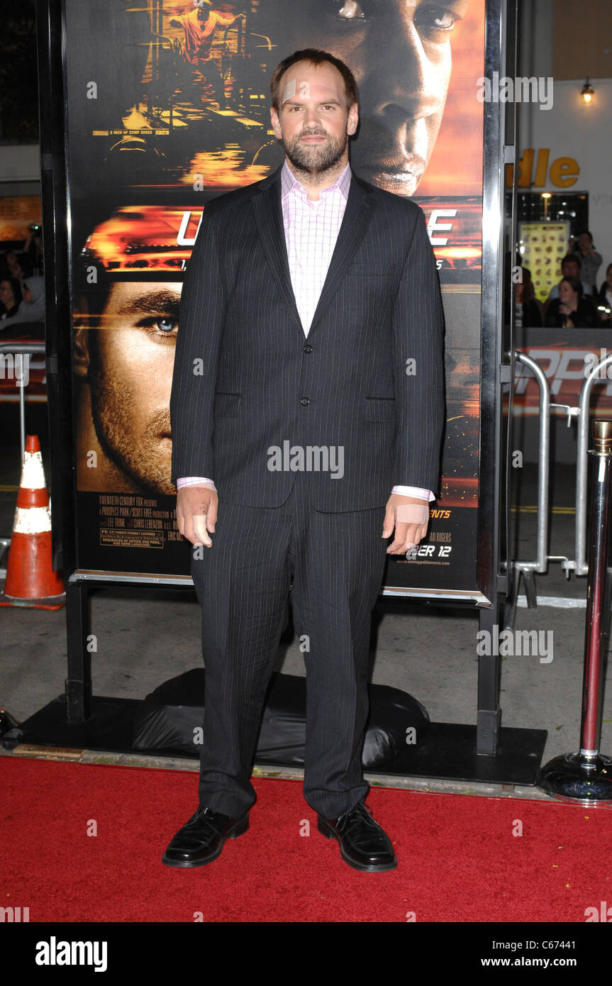 Ethan Suplee at arrivals for UNSTOPPABLE Premiere, Regency Village Theater, Westwood, CA October 26, 2010. Photo By: Elizabeth Goodenough/Everett Collection Stock Photo