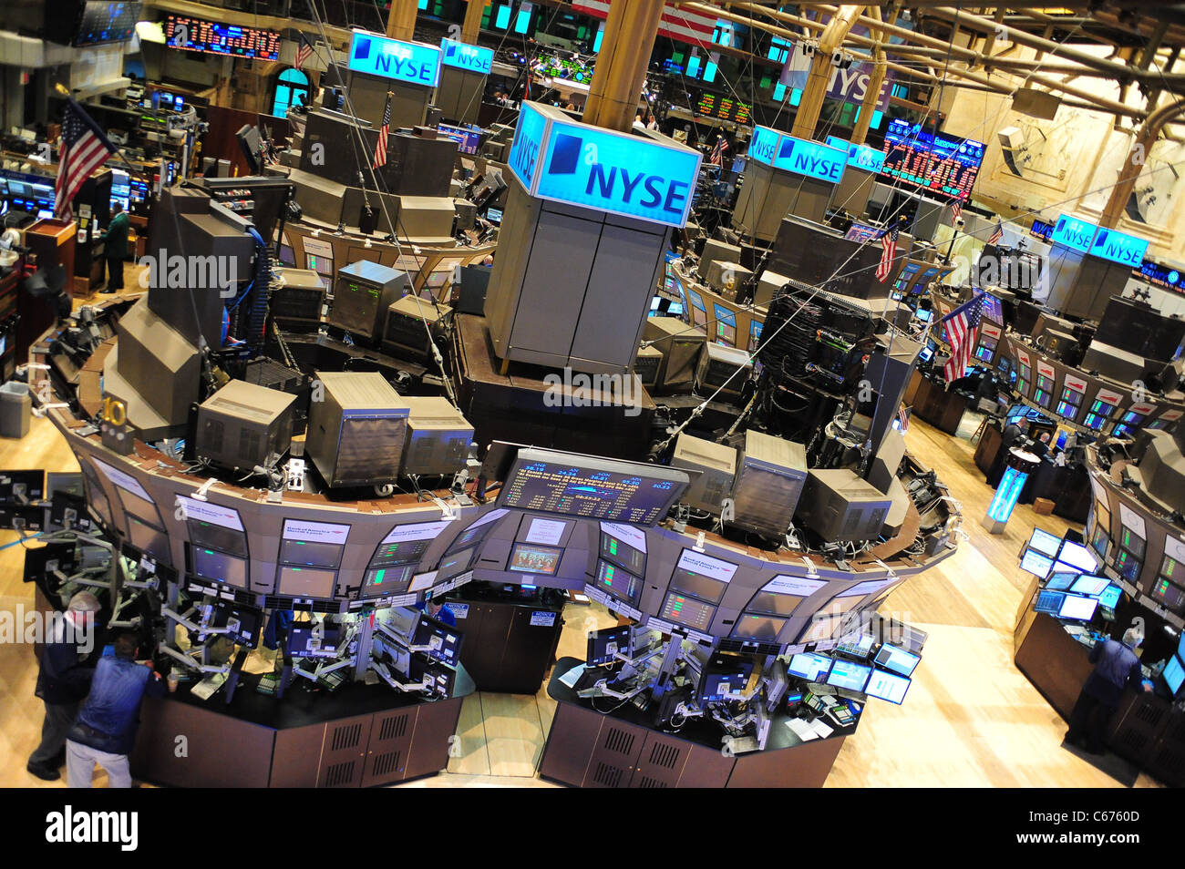 2025 Santa Claus Rally Analysis: Market Momentum Builds Amid Early December Sluggishness