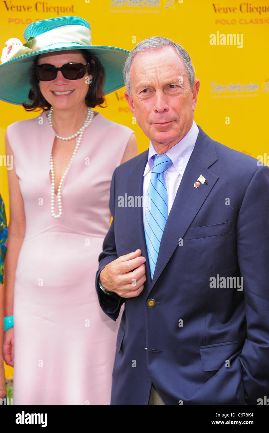 New York City Mayor Michael R. Bloomberg, Diana Taylor At A Public ...