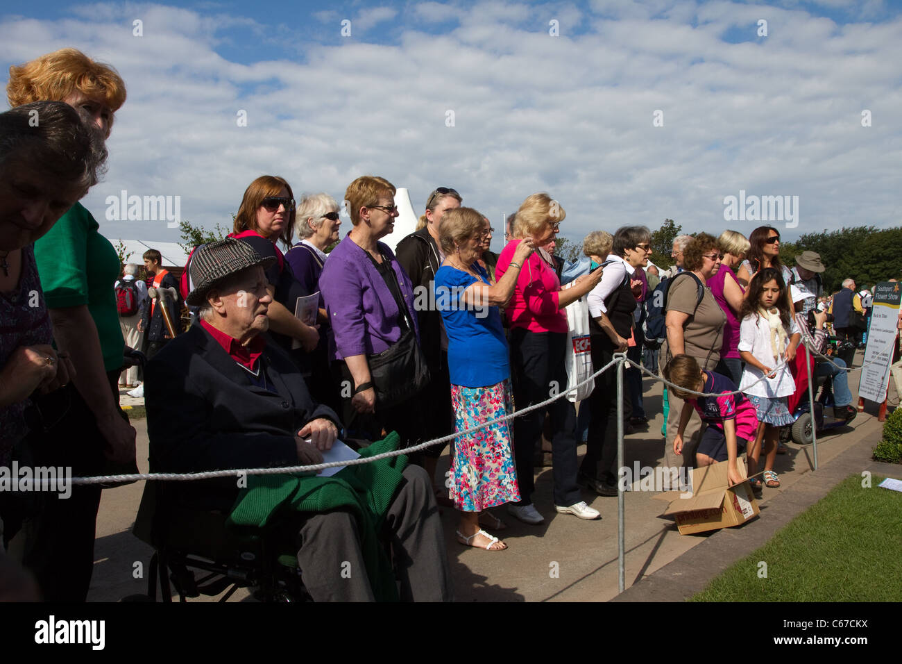 Crowds of Onlookers at the 28th Southport Flower Show Showground Victoria Park, Southport, 2011 Merseyside, UK Stock Photo