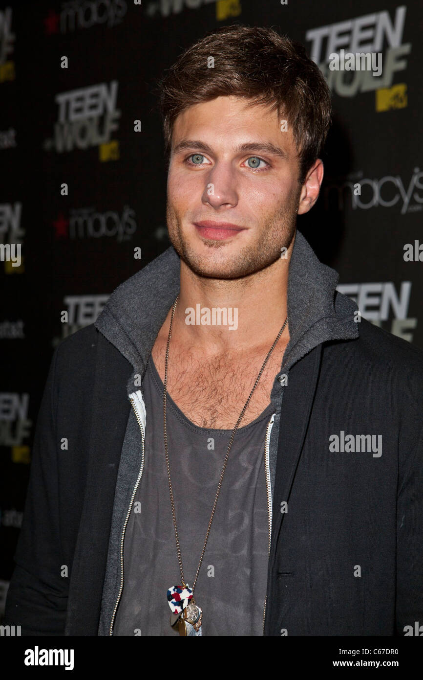Damon Scott at arrivals for TEEN WOLF Premiere Party, The Roosevelt Hotel, Los Angeles, CA May 25, 2011. Photo By: Emiley Schweich/Everett Collection Stock Photo