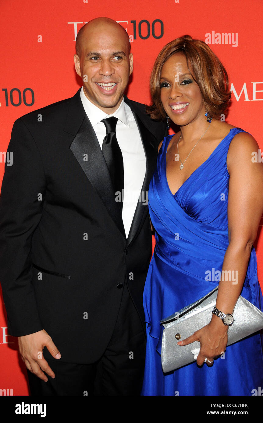 Gayle king and cory booker hi-res stock photography and images - Alamy