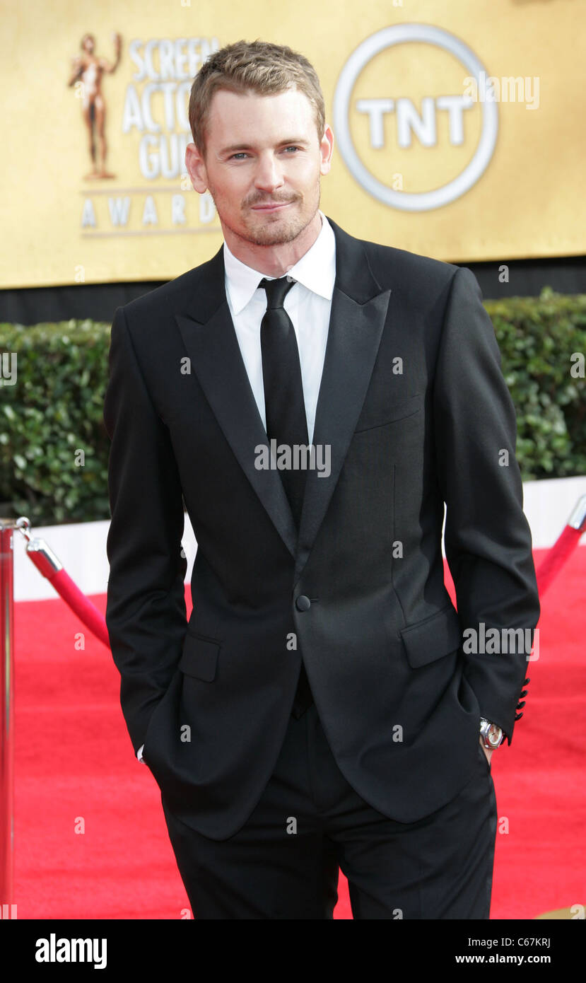 Josh Pence at arrivals for 17th Annual Screen Actors Guild SAG Awards - ARRIVALS, Shrine Auditorium, Los Angeles, CA January 30, 2011. Photo By: James Atoa/Everett Collection Stock Photo