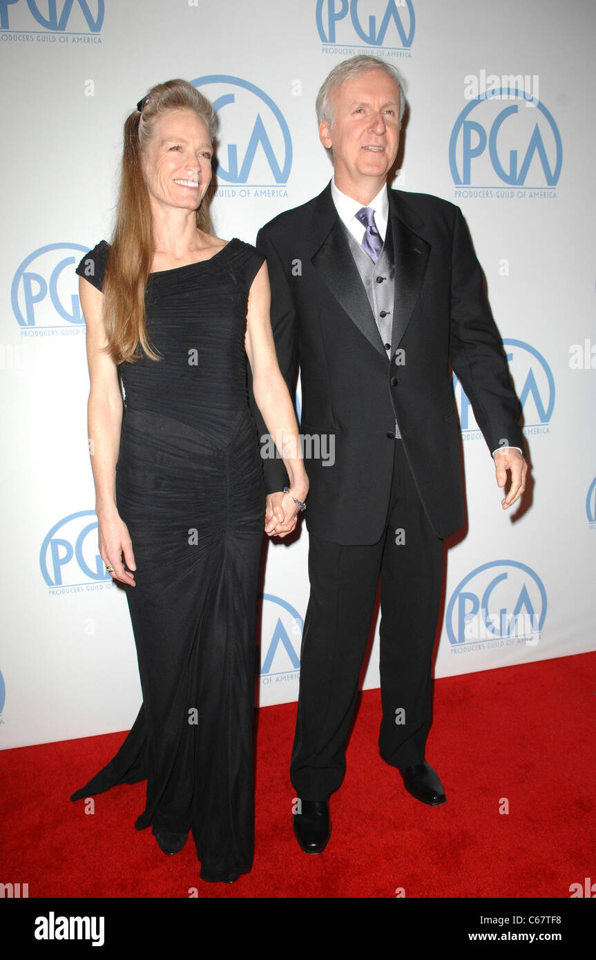 Suzy Amis, James Cameron in attendance for 22nd Annual Producers Guild of America PGA Awards, Beverly Hilton Hotel, Beverly Hills, CA January 22, 2011. Photo By: Elizabeth Goodenough/Everett Collection Stock Photo