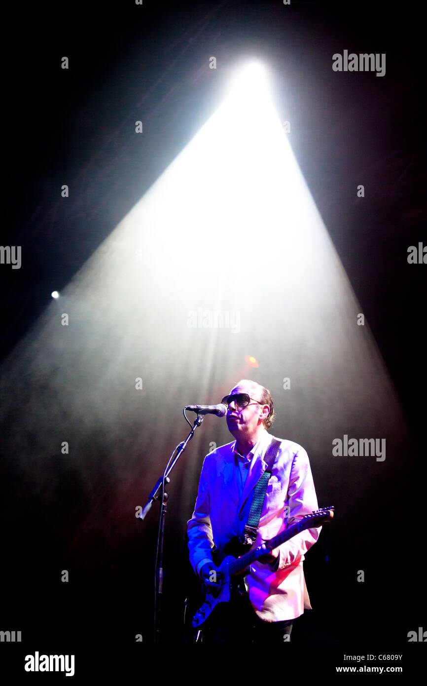 Mick Jones (The Clash) performing live with Big Audio Dynamite at