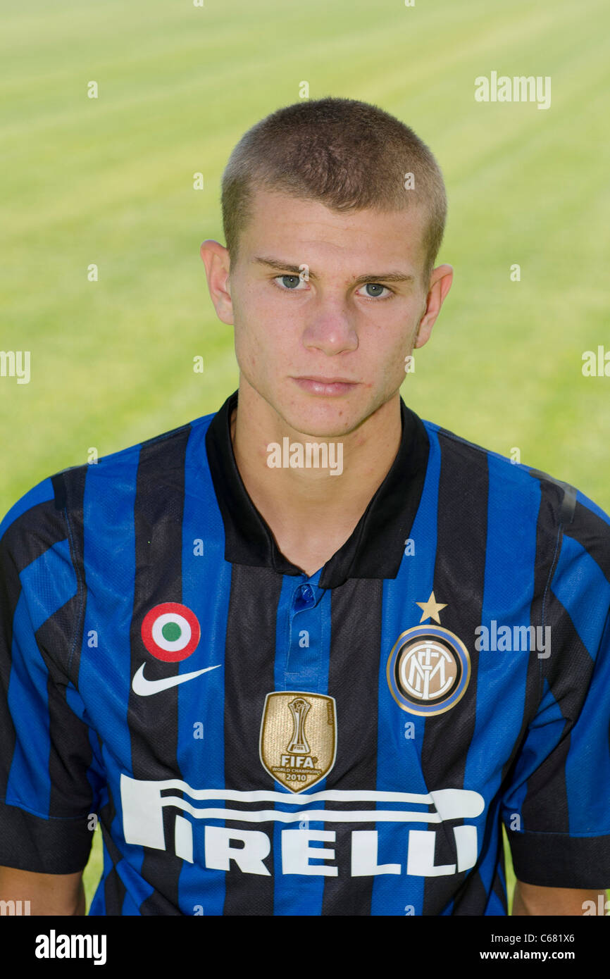 Samuele Longo : Head Shot while Inter Milan team photo session in Italy