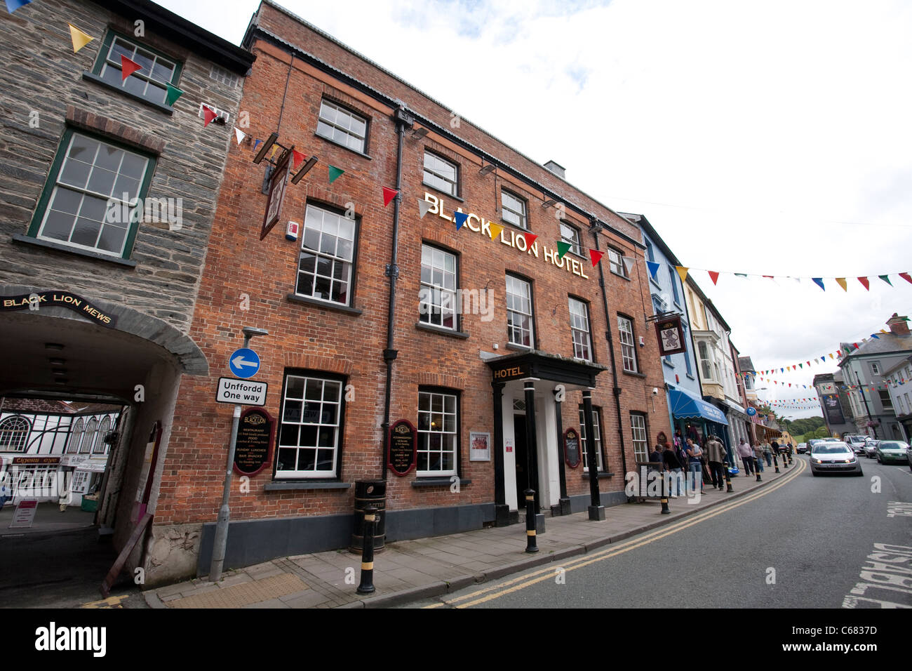 Cardigan wales shops hi-res stock photography and images - Alamy