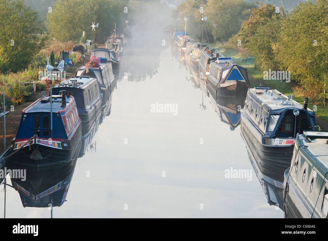 Moored boats on a narrow canal hi-res stock photography and images - Alamy