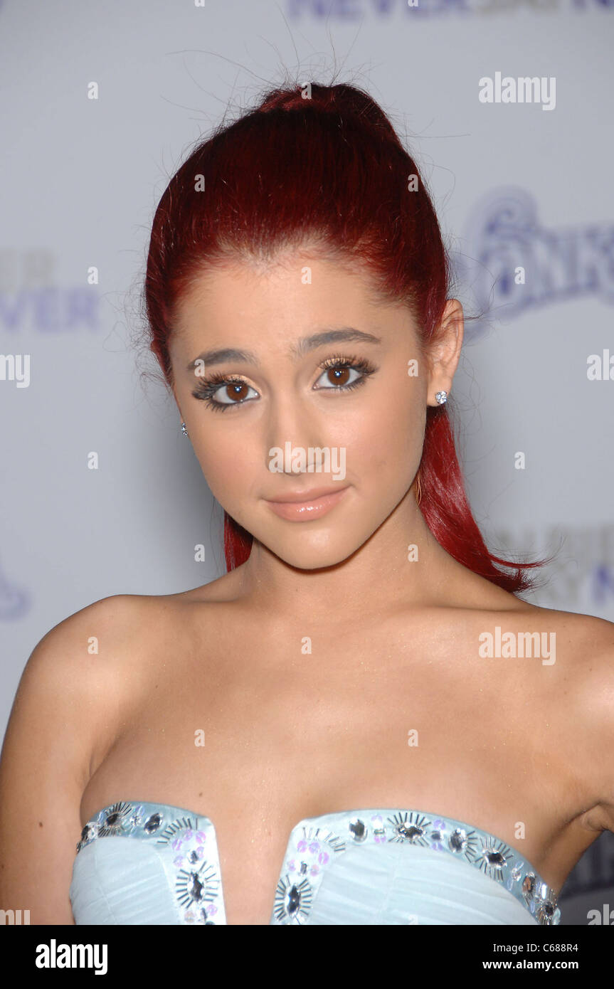 Ariana grande hi-res stock photography and images - Page 2