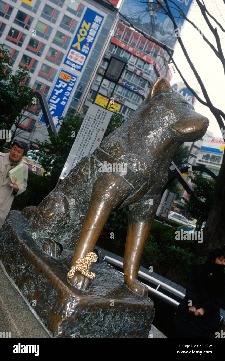 Bronze statue of the dog Hachiko Shibuya Crossing Tokyo Japan Stock