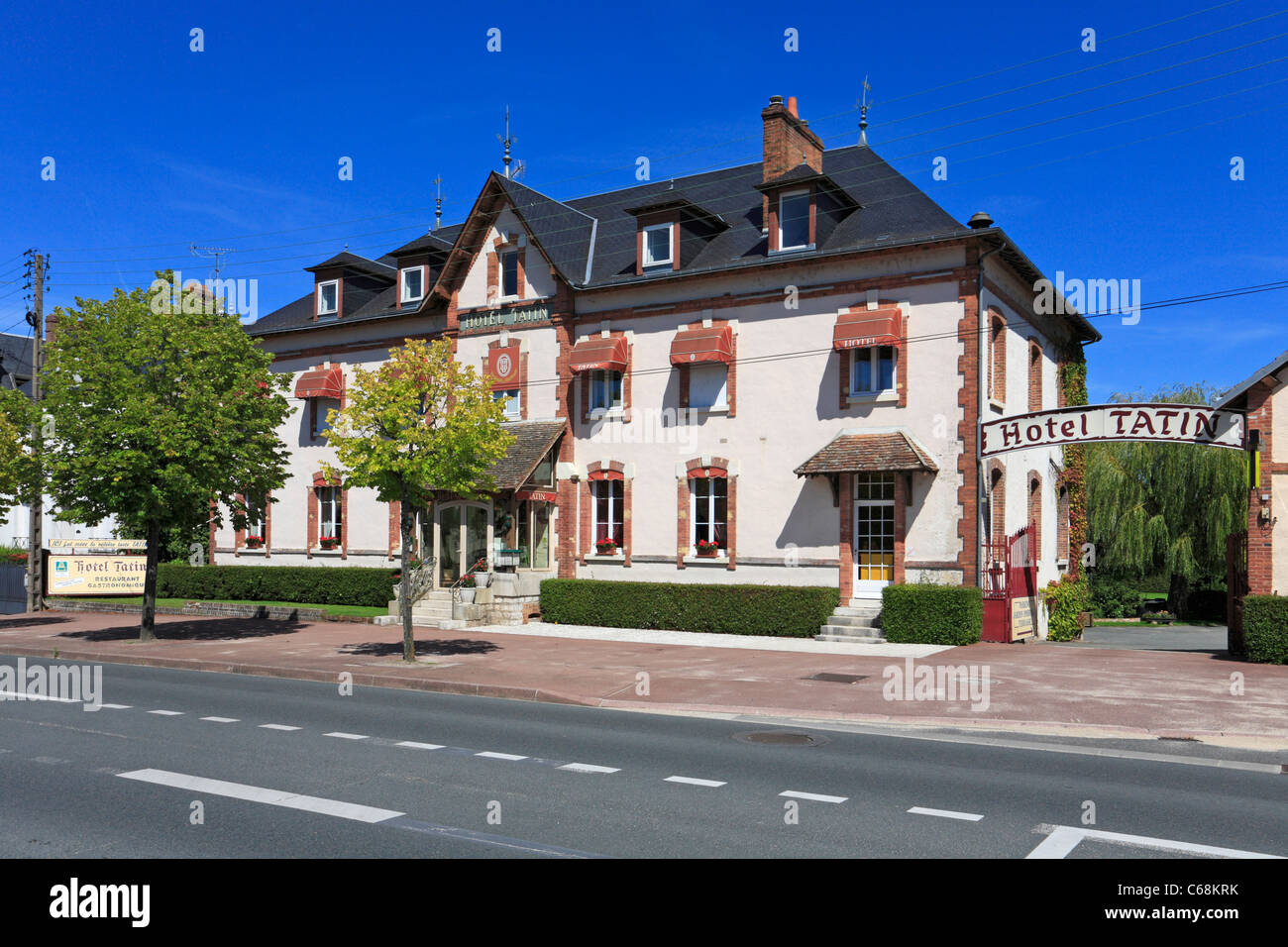 Hotel Tatin where Tarte Tatin was first created in 1889, Lamotte Beuvron, Sologne, France, Europe. Stock Photo