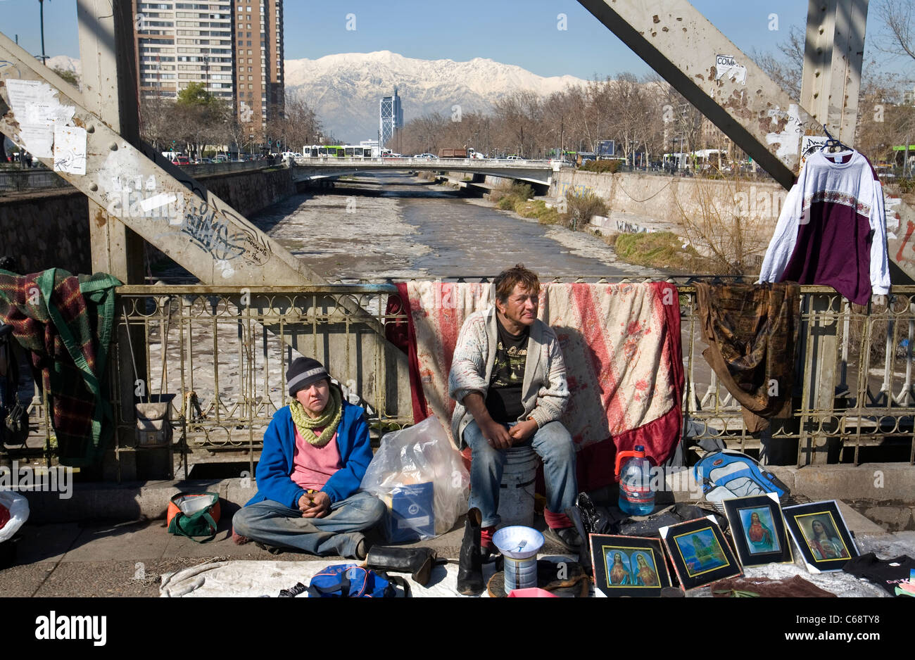 People selling goods at Paseo La Vega Central, Mapocho, Santiago de