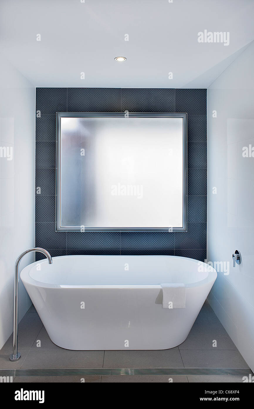 Modern bath tub Stock Photo Alamy