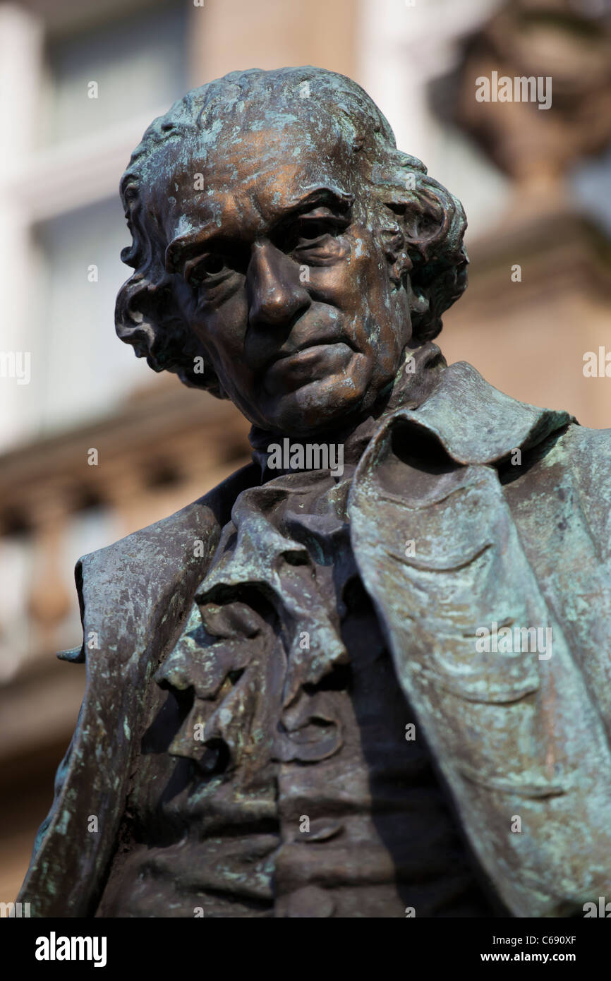 James watt statue sculpture hi-res stock photography and images - Alamy