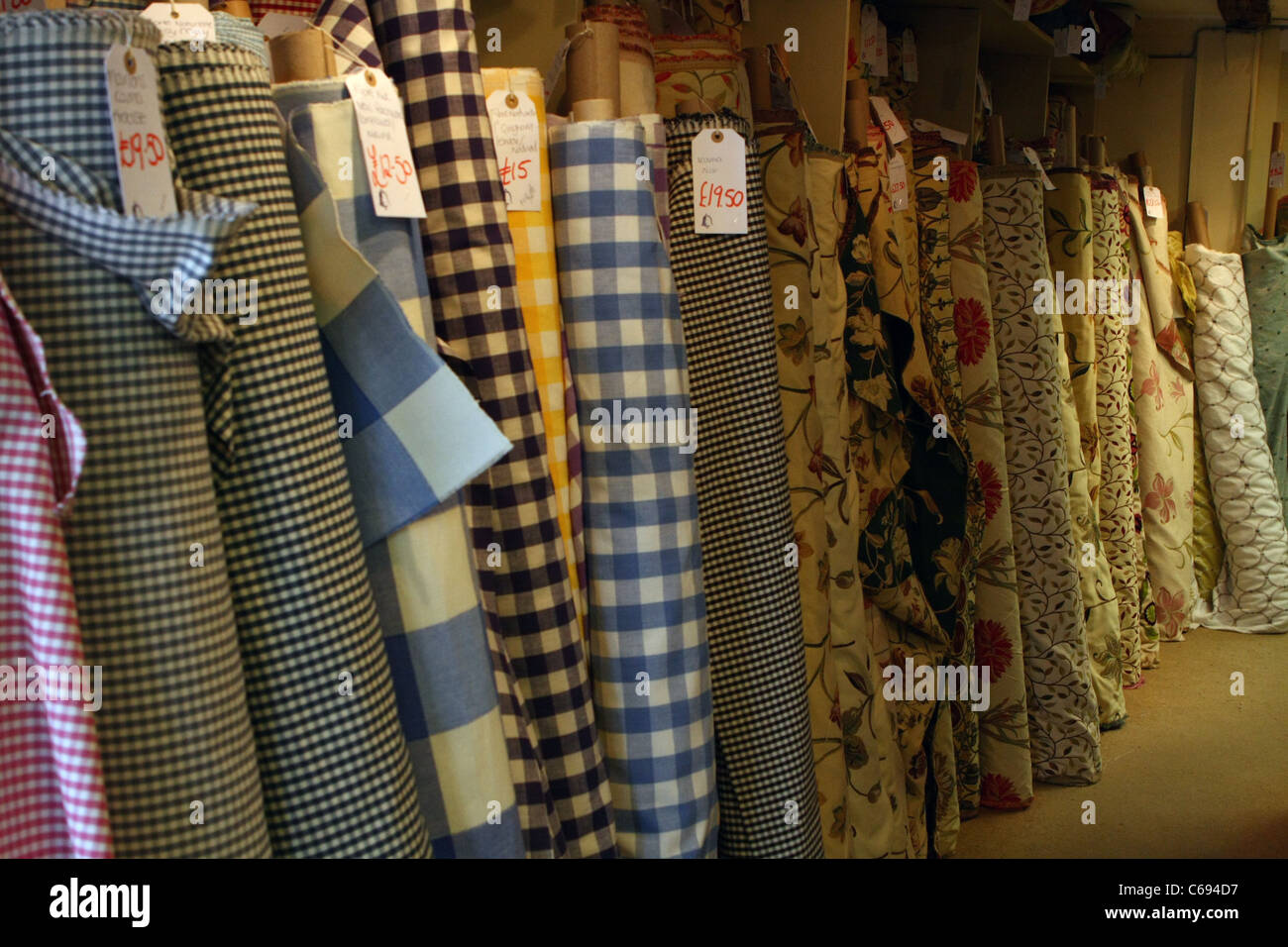 Linen fabric roll hires stock photography and images Alamy