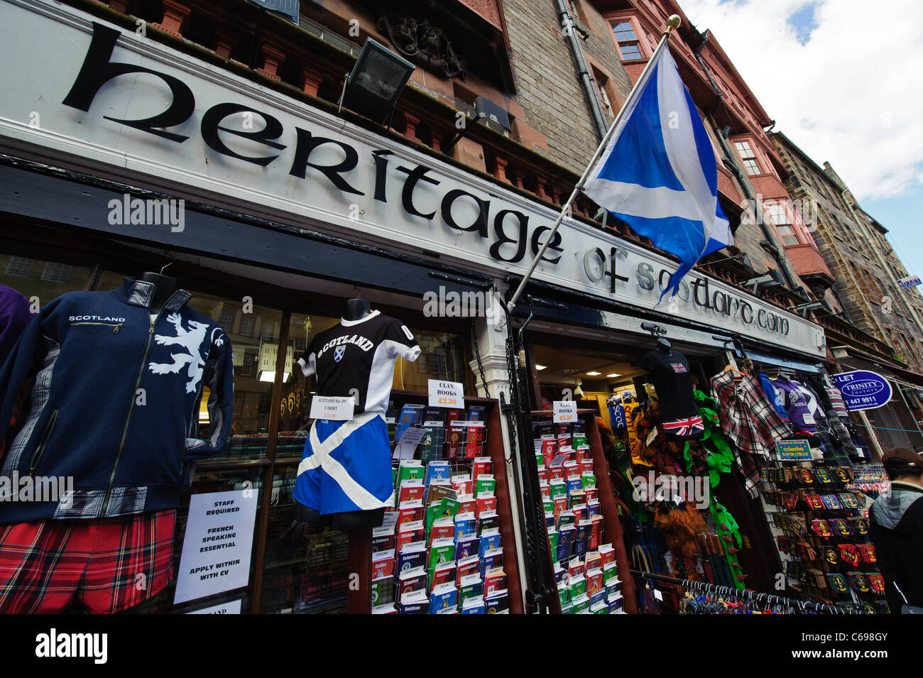 Tourist shop in the Lawnmarket, Edinburgh during the festival in August Stock Photo Alamy