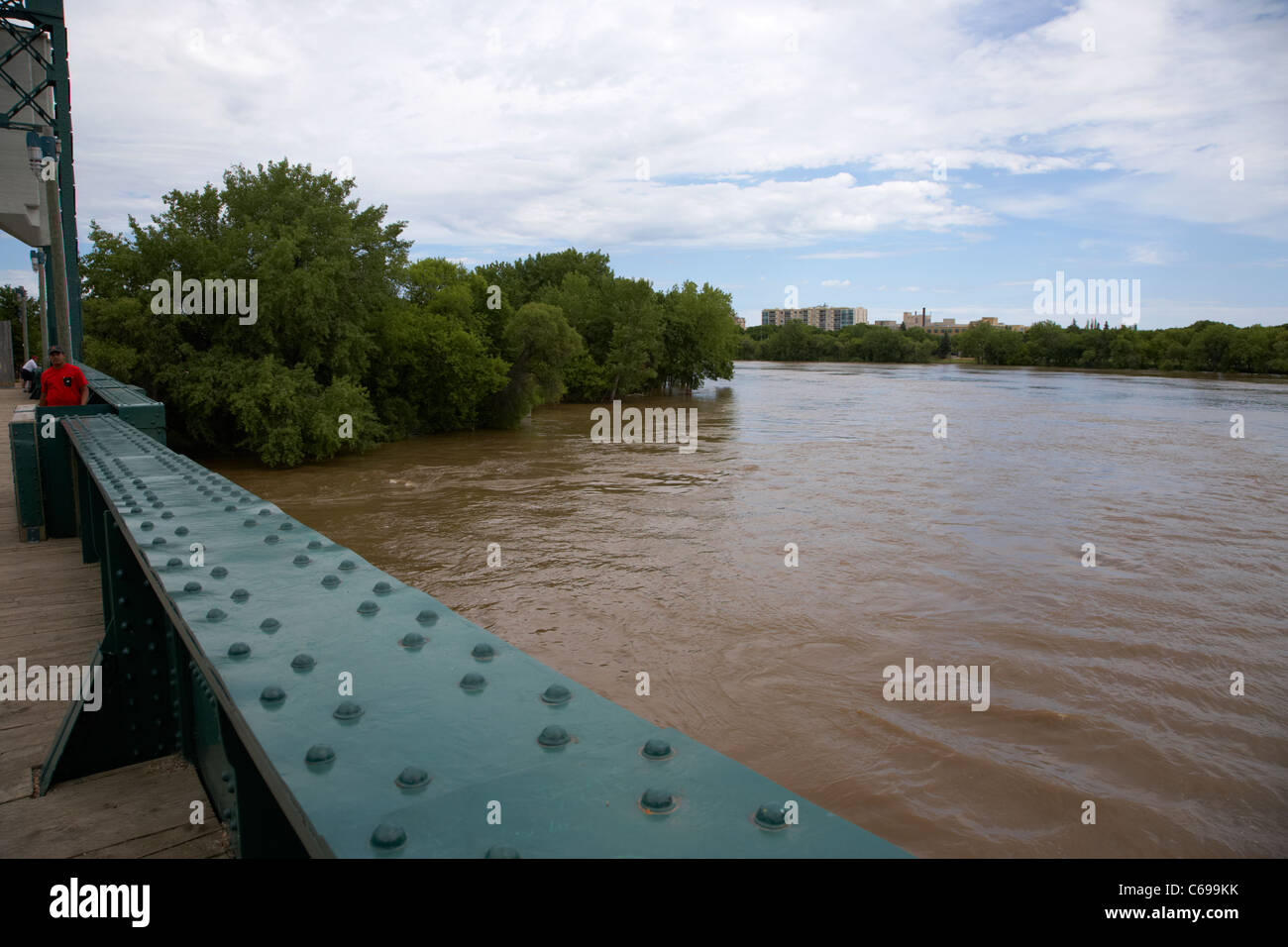Red rail bridge High Resolution Stock Photography and Images - Alamy