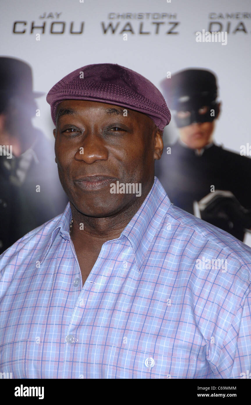 Michael Clarke Duncan at arrivals for THE GREEN HORNET Premiere, Grauman's Chinese Theatre, Los Angeles, CA January 10, 2011. Photo By: Michael Germana/Everett Collection Stock Photo