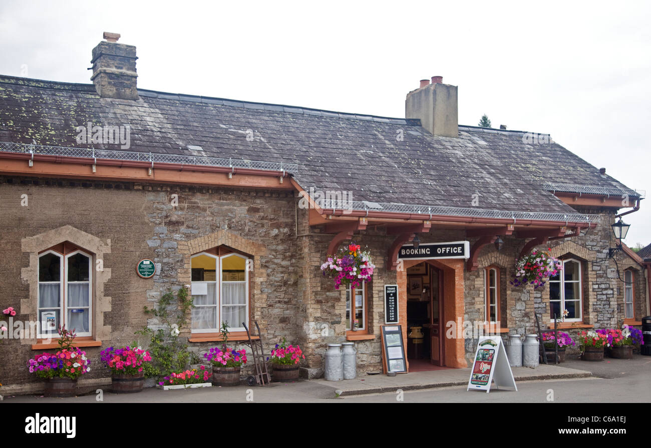 Railway Station at Buckfastleigh, Devon, England Stock Photo Alamy